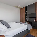 Bellatrix In With Front And Sea View Villa *