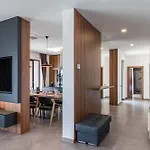 Villa Bellatrix In With Front And Sea View *