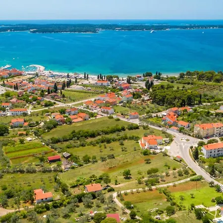 Bellatrix In With Front And Sea View Villa